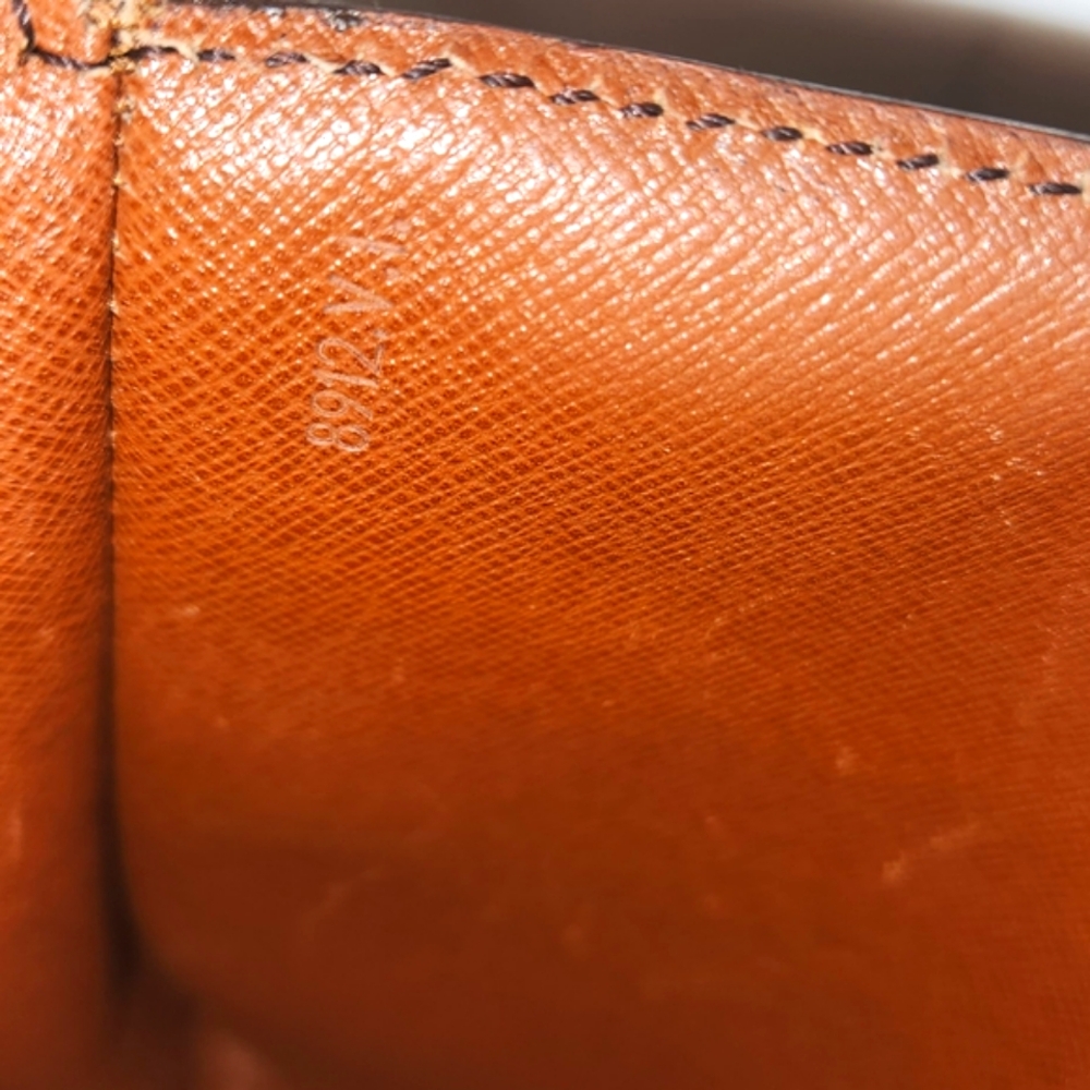 Louis Vuitton Monogram Crossbody Bag With COA - Picture 4 of 13
